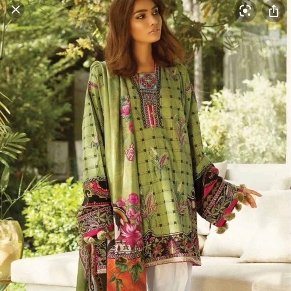 Zaha lawn